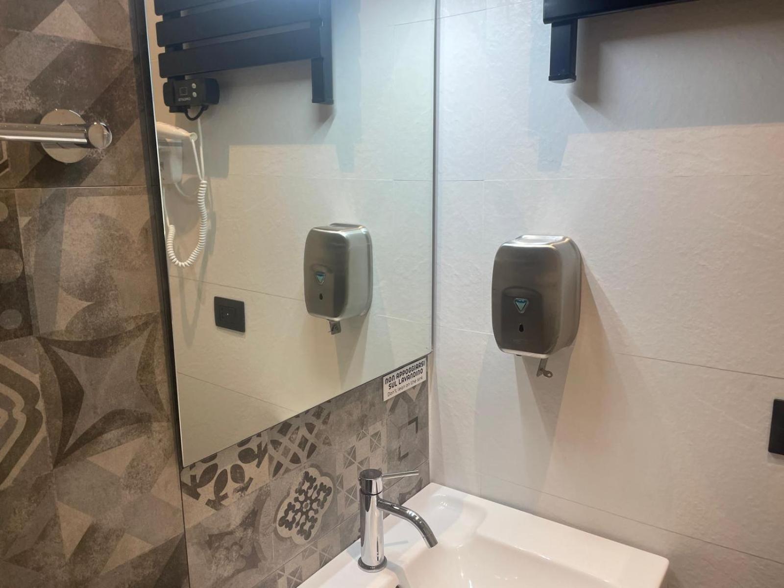Drooms 4,0 Domotic Smart Self 24h,7 Vicino Treni Porta Susa E Centro Storico Turin